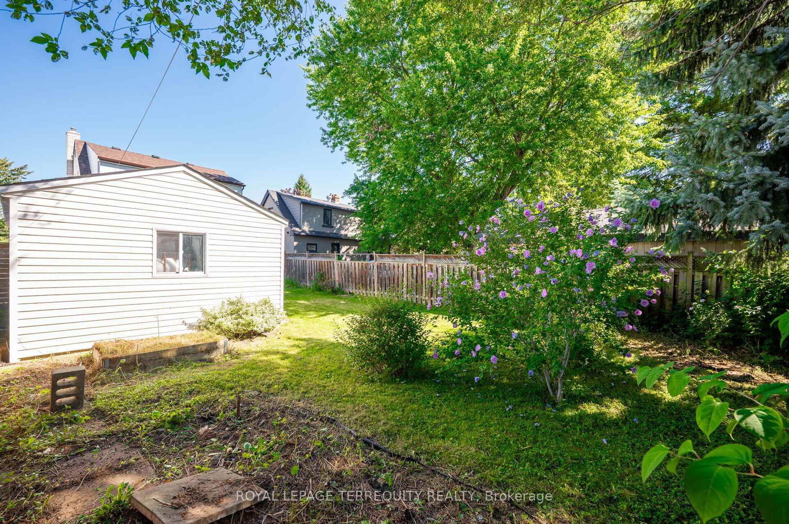 2307 Lawrence Ave, Toronto — 31