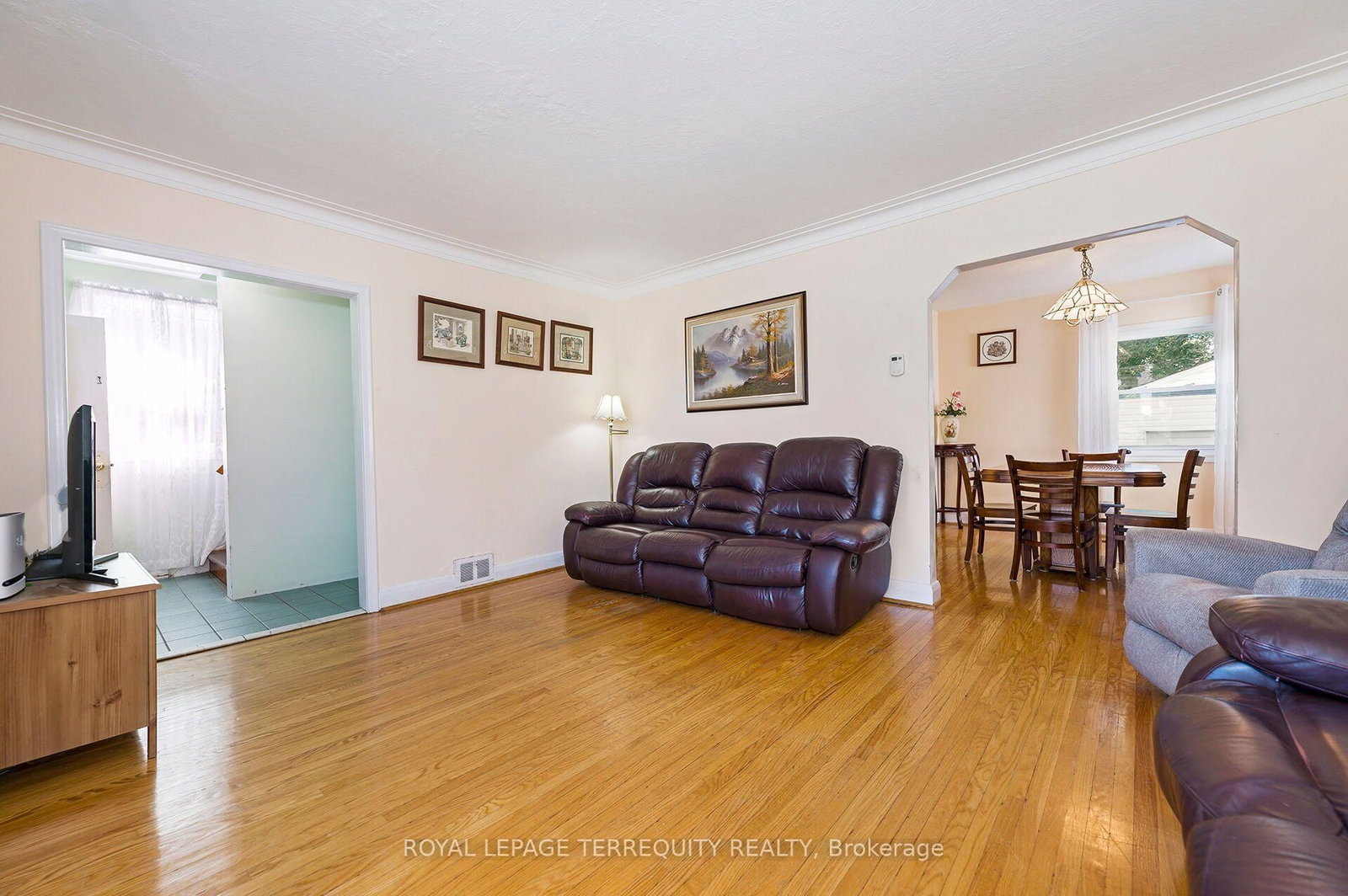 2307 Lawrence Ave, Toronto — 4