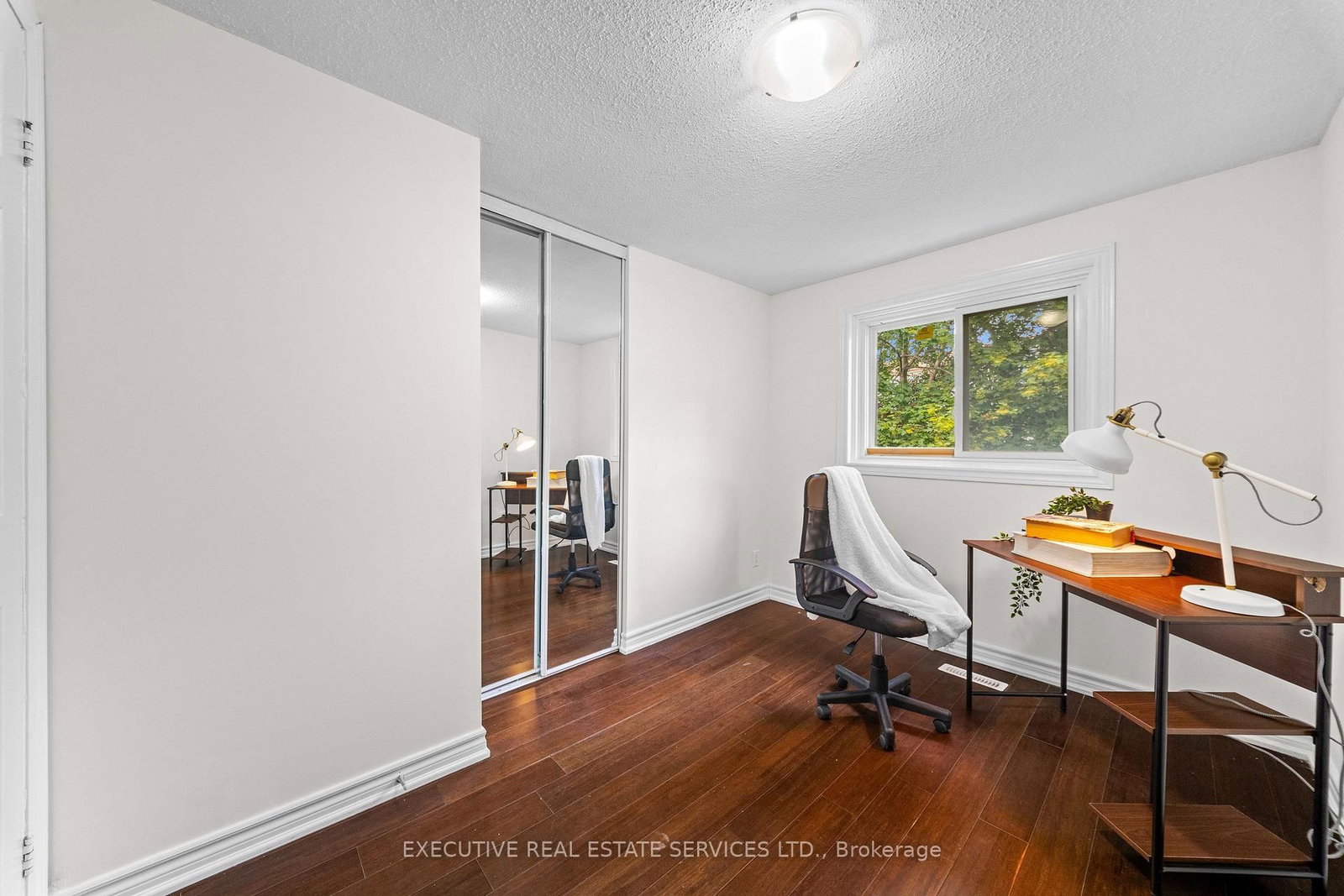 100 Centre St, Brampton — 28