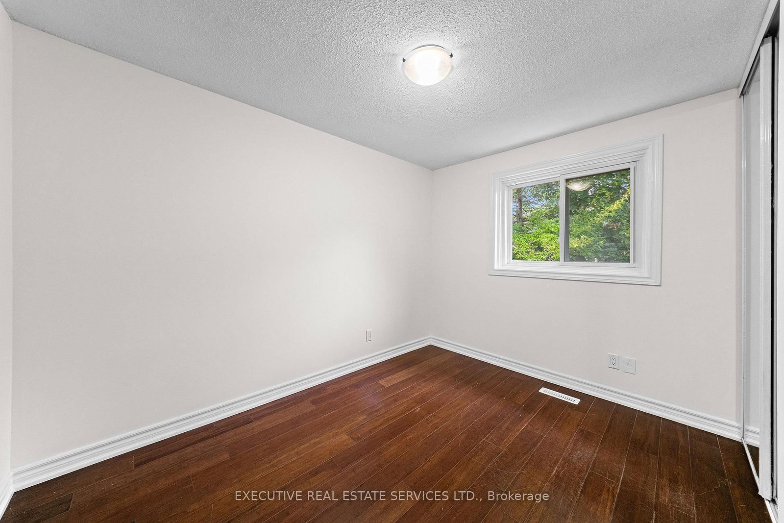 100 Centre St, Brampton — 29