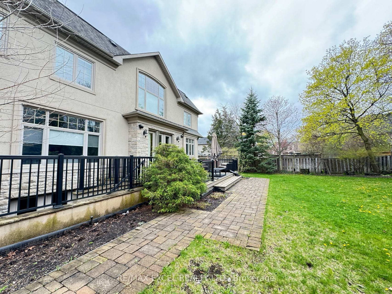 1205 Streambank Dr, Mississauga — 29