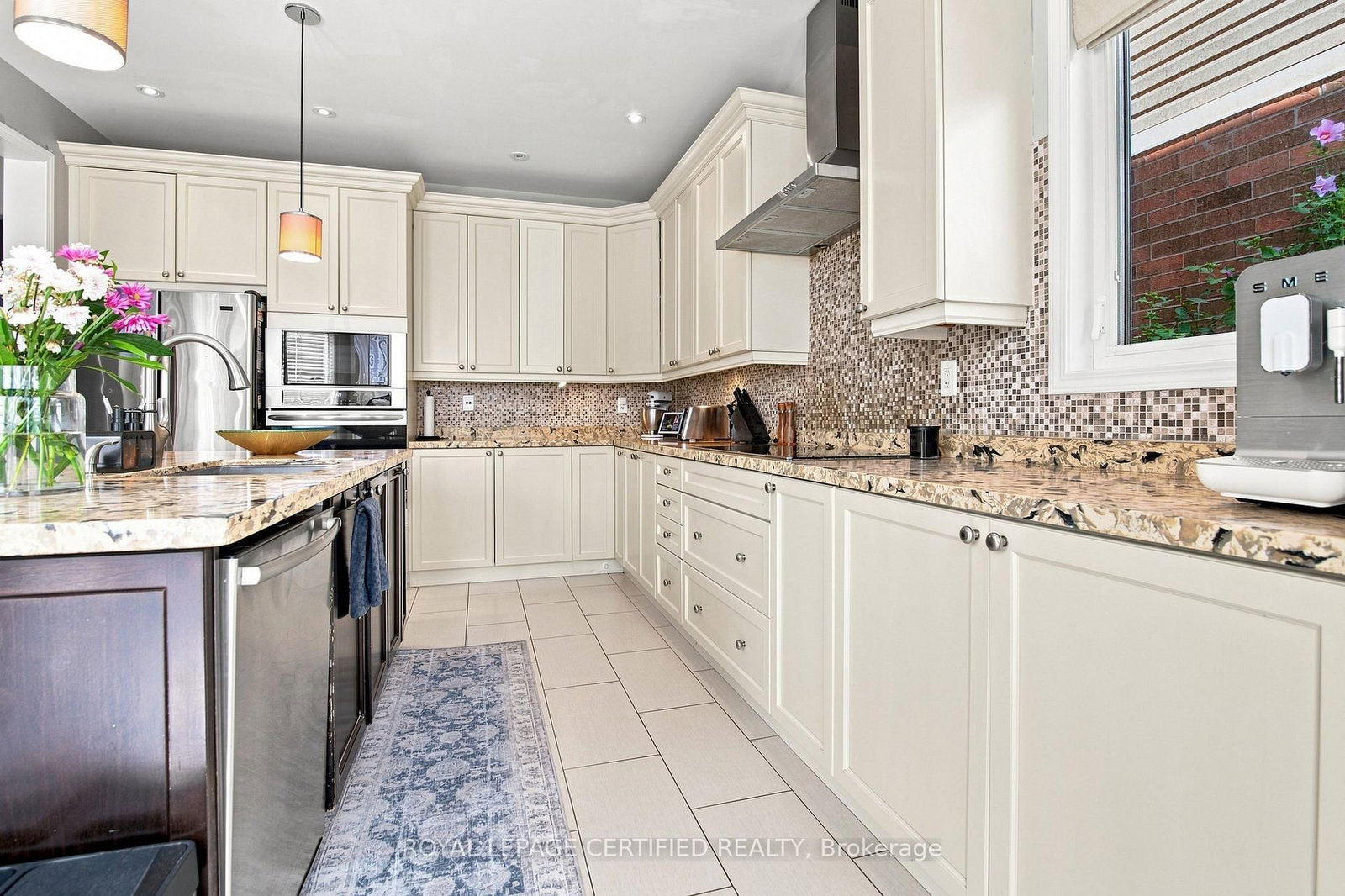 146 Willet Terr, Milton — 12