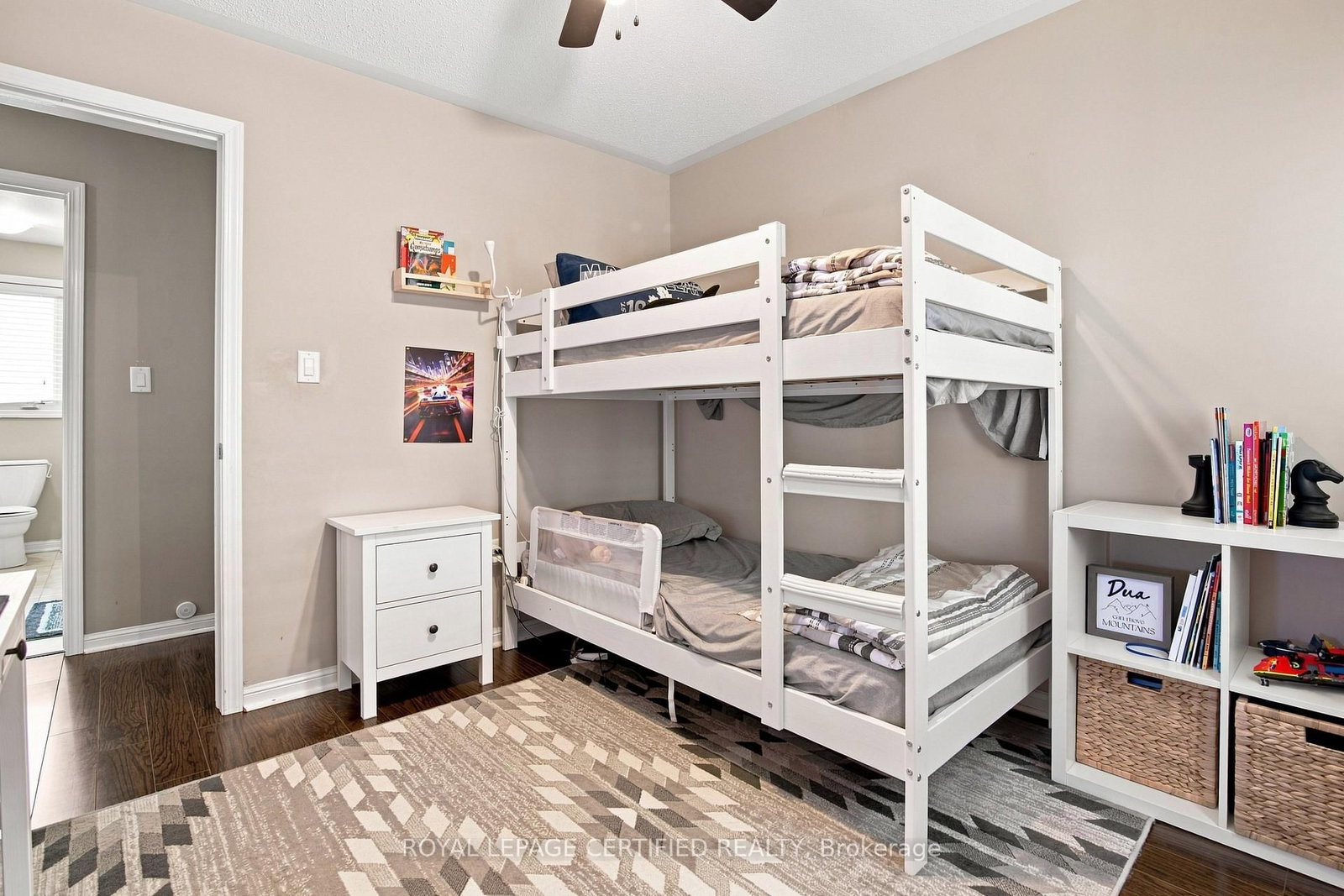 146 Willet Terr, Milton — 21