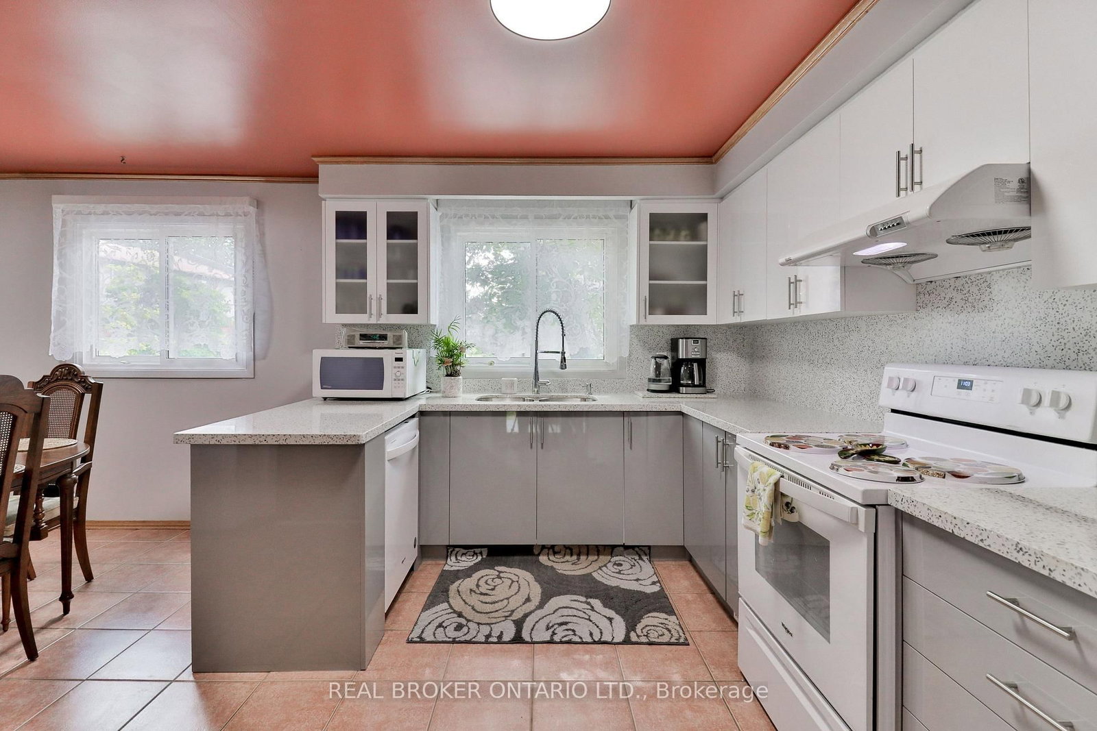 16-1764 Rathburn Rd, Mississauga — 9