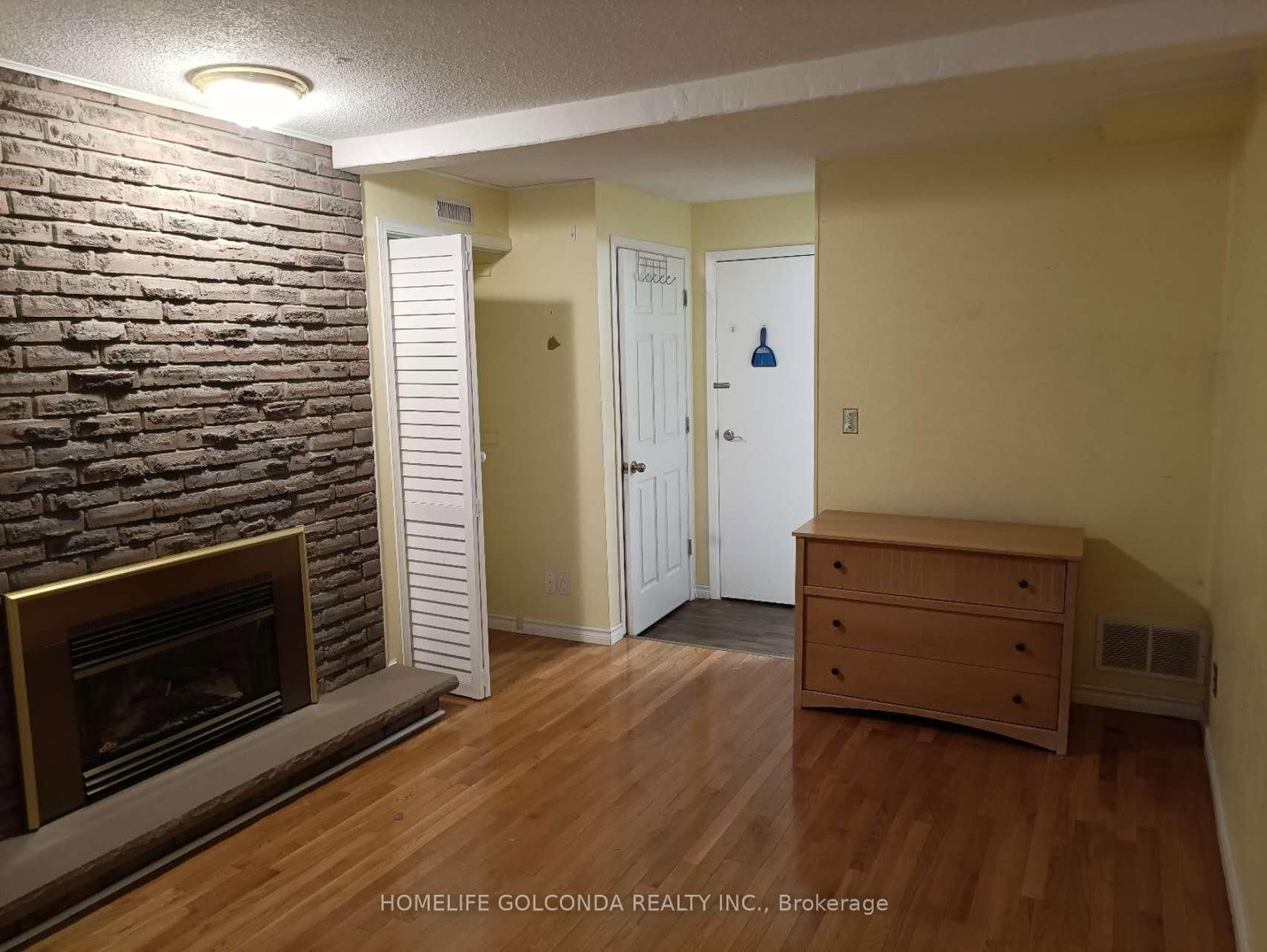 2475 Council Ring Rd, Mississauga — 3