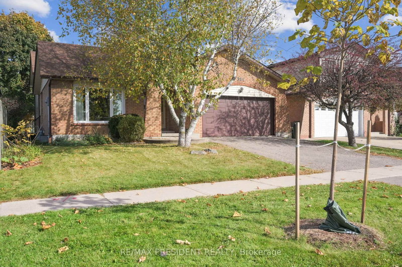 384 Centre St - Photo 2