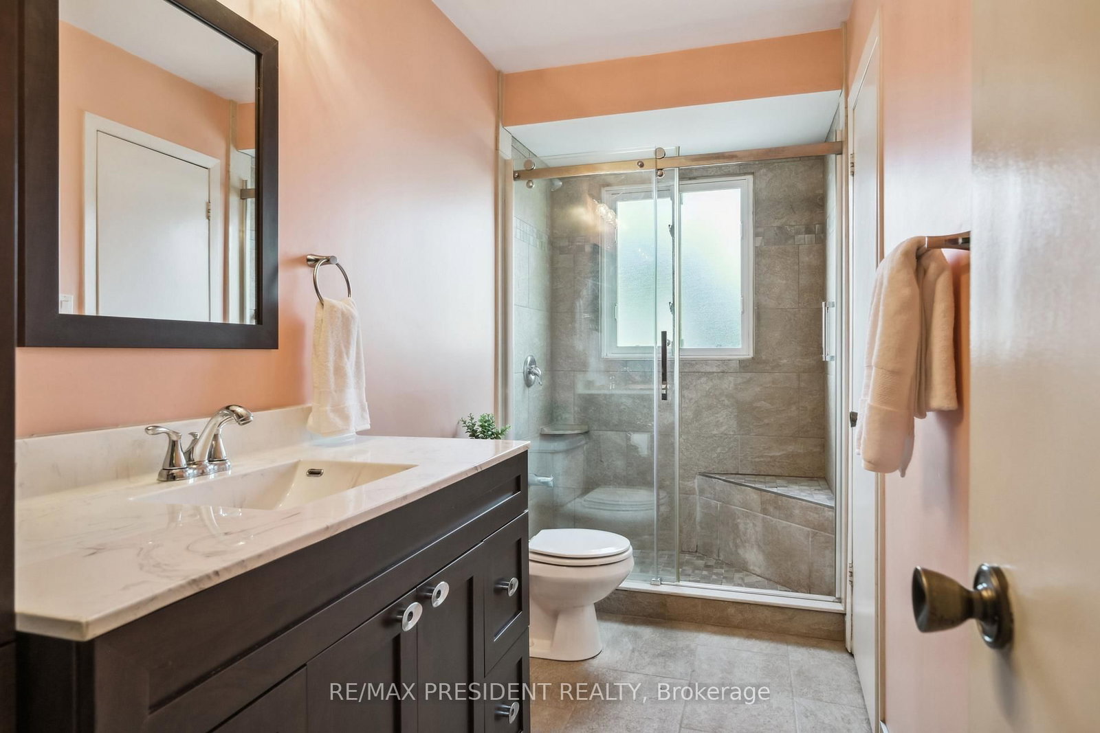 384 Centre St, Brampton — 22