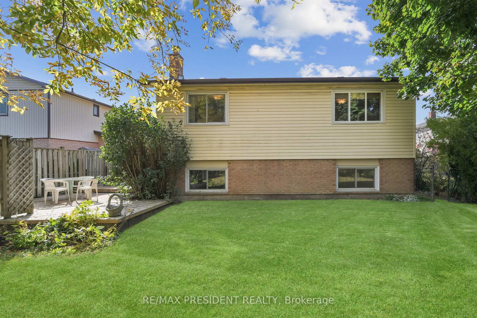 384 Centre St, Brampton — 25