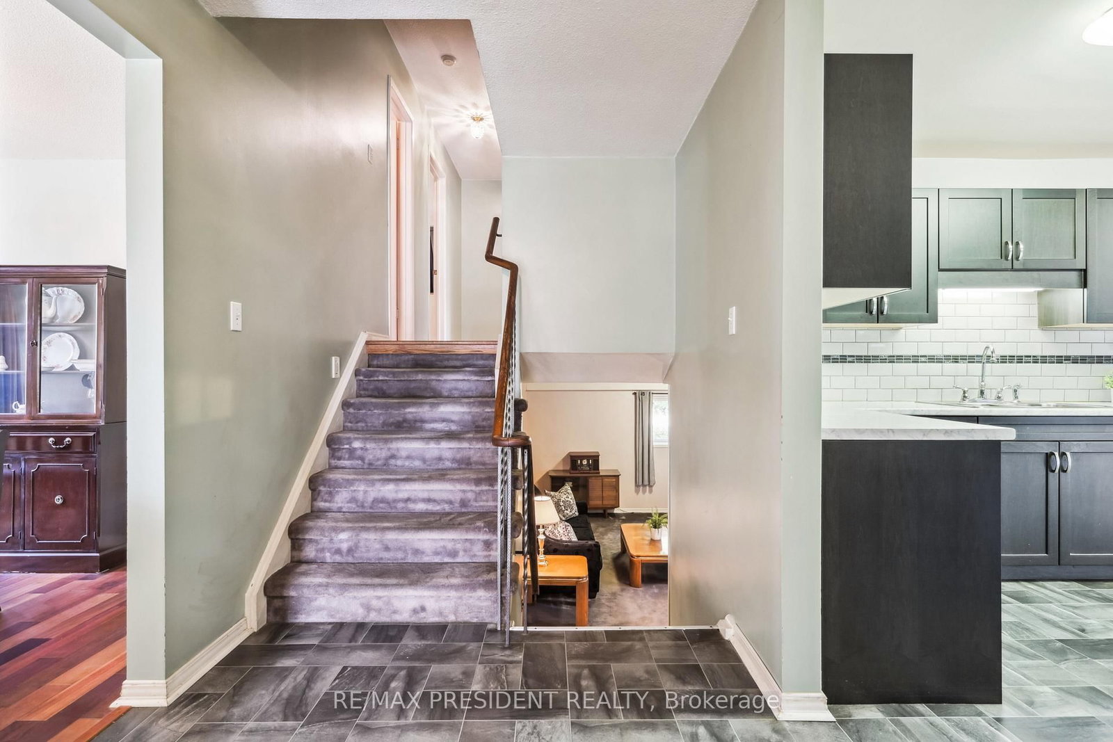 384 Centre St, Brampton — 9