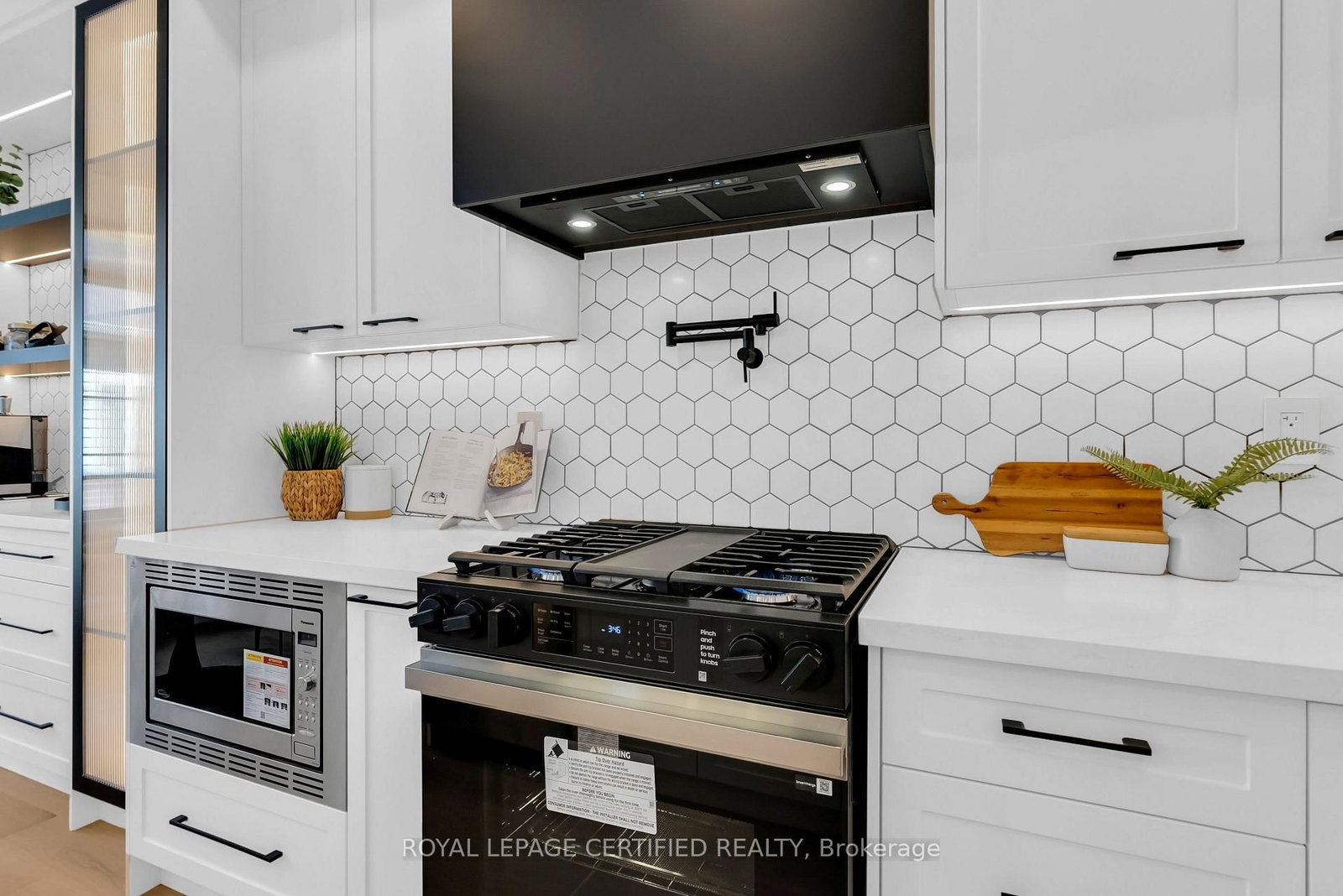 23 Charlie Jordan Rd, Toronto — 12