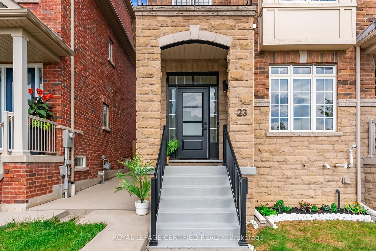 23 Charlie Jordan Rd, Toronto — 4