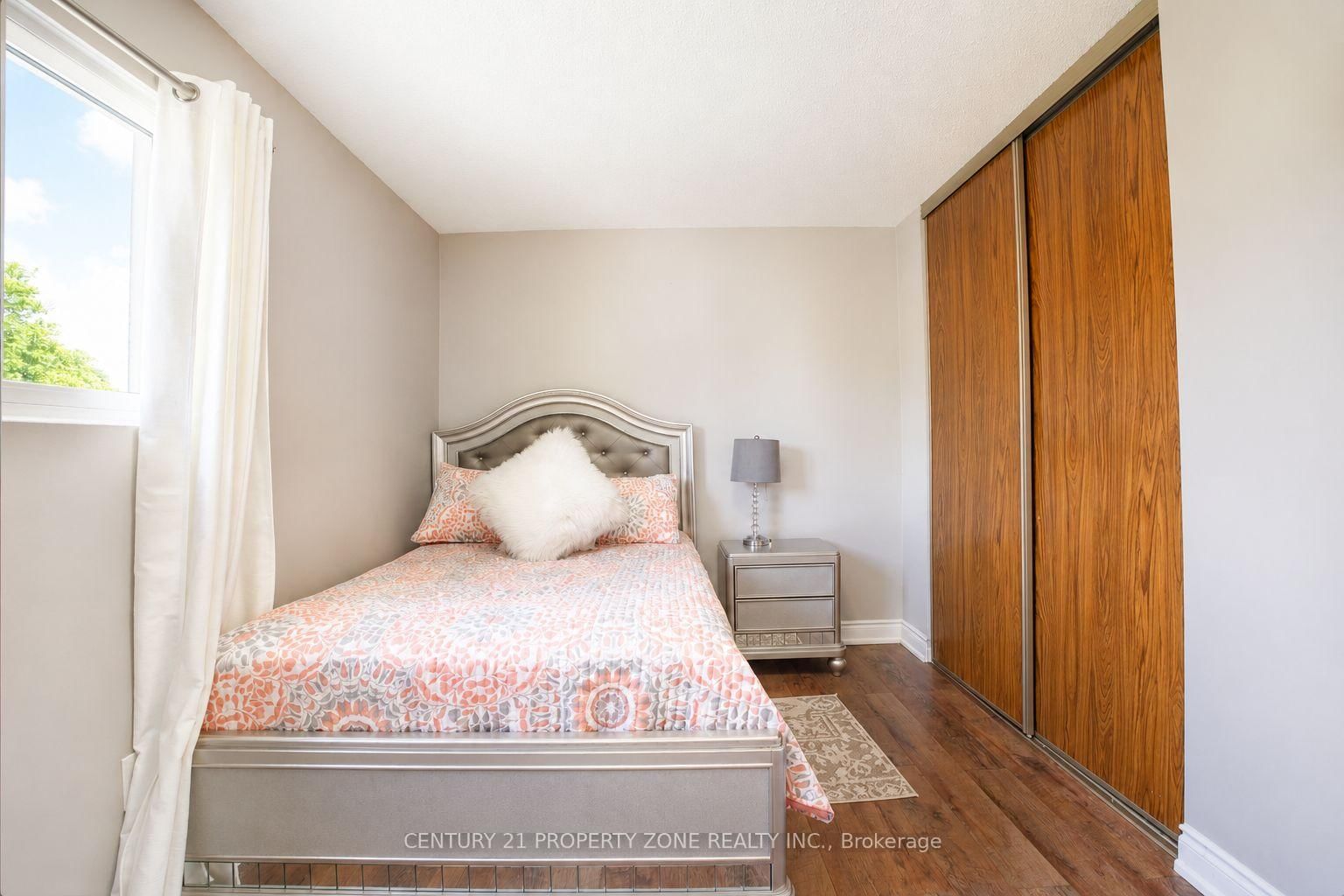 27 Madrid Cres, Brampton — 14