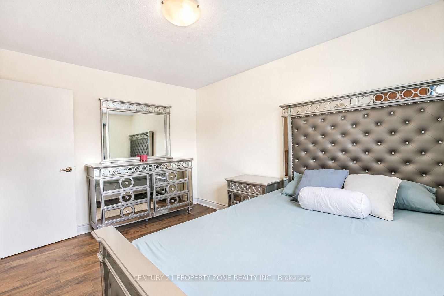27 Madrid Cres, Brampton — 24