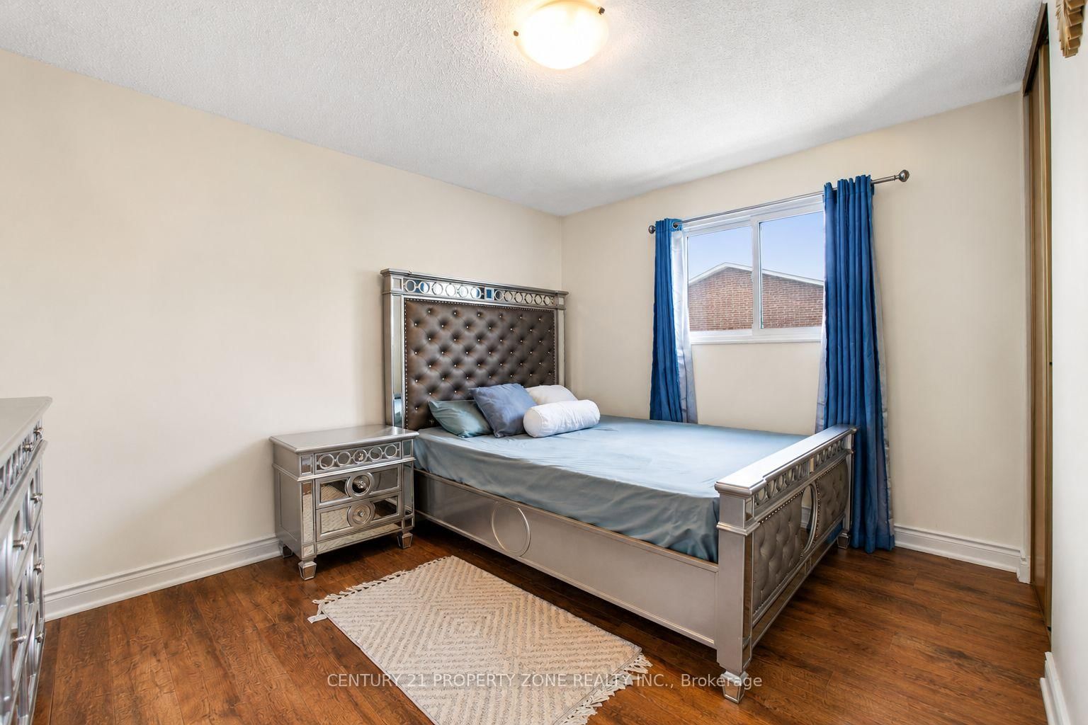 27 Madrid Cres, Brampton — 25