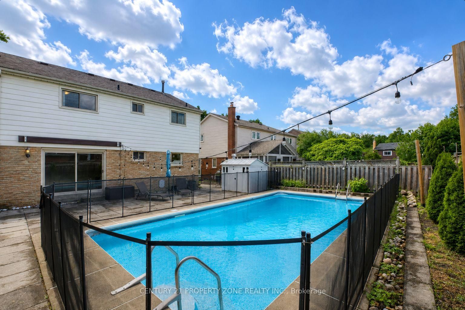 27 Madrid Cres, Brampton — 34