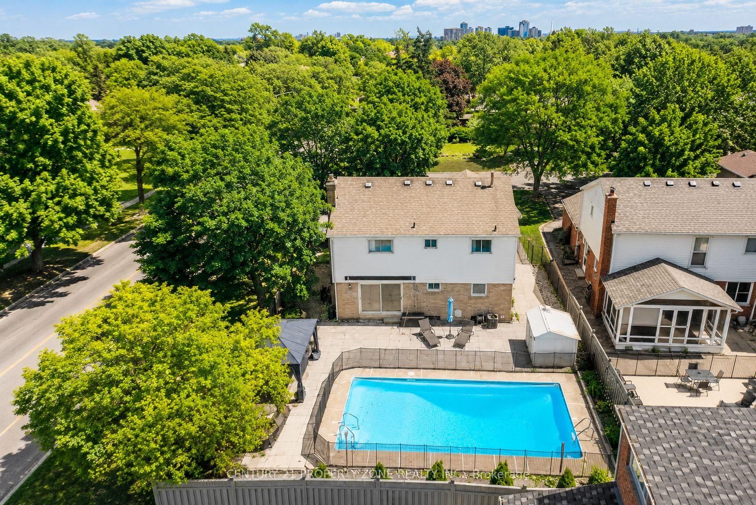 27 Madrid Cres, Brampton — 36