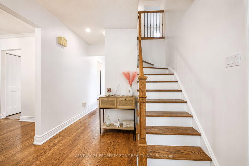 27 Madrid Cres - Photo 5