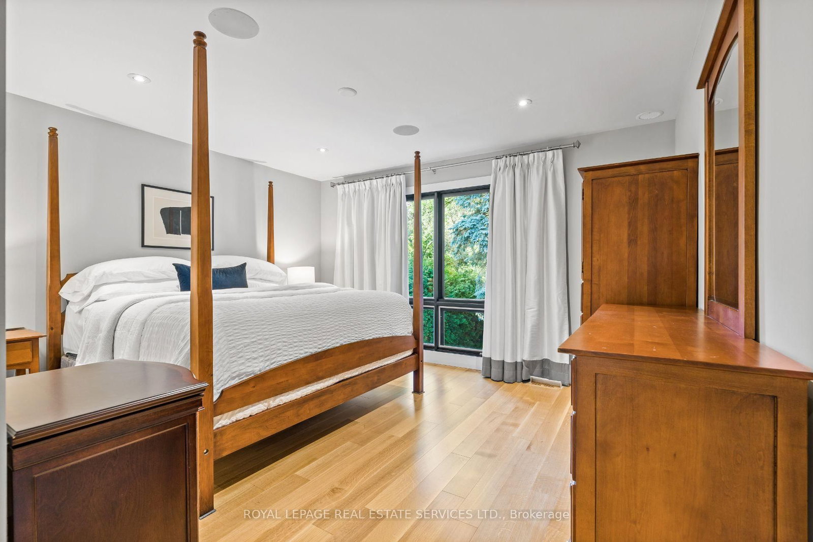 23 Lorraine Gdns, Toronto — 21