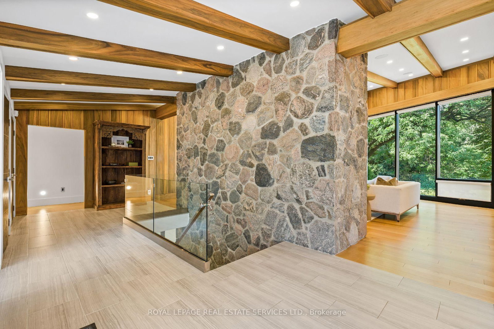 23 Lorraine Gdns, Toronto — 3