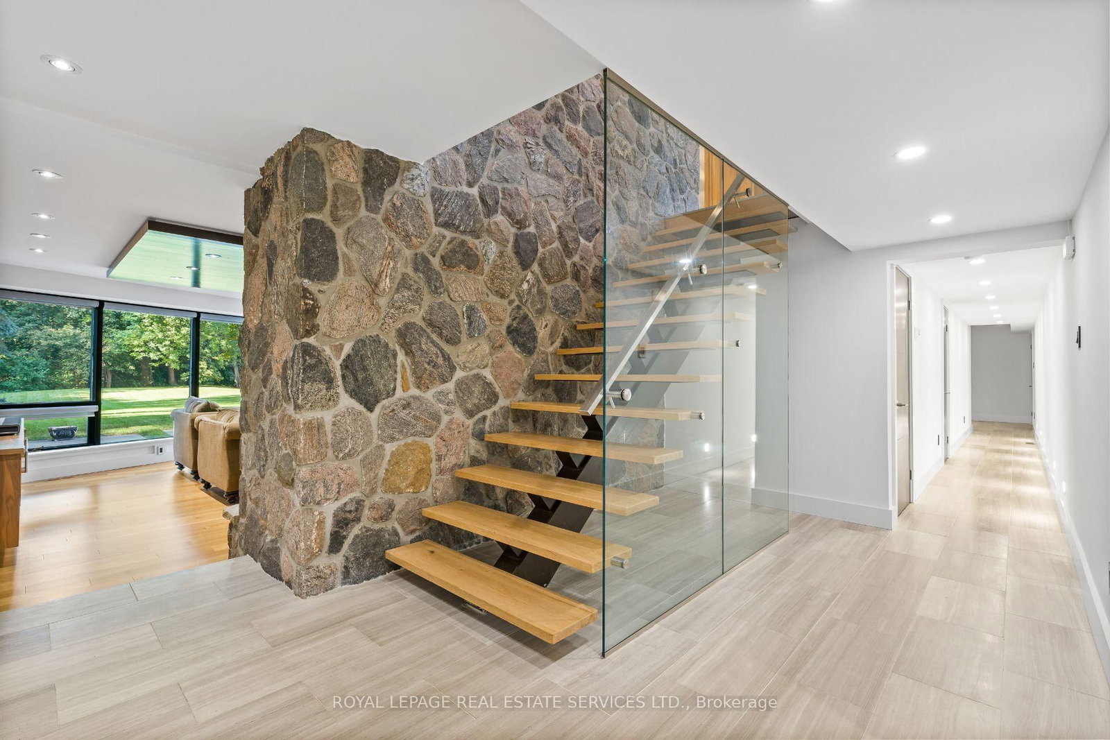 23 Lorraine Gdns, Toronto — 31
