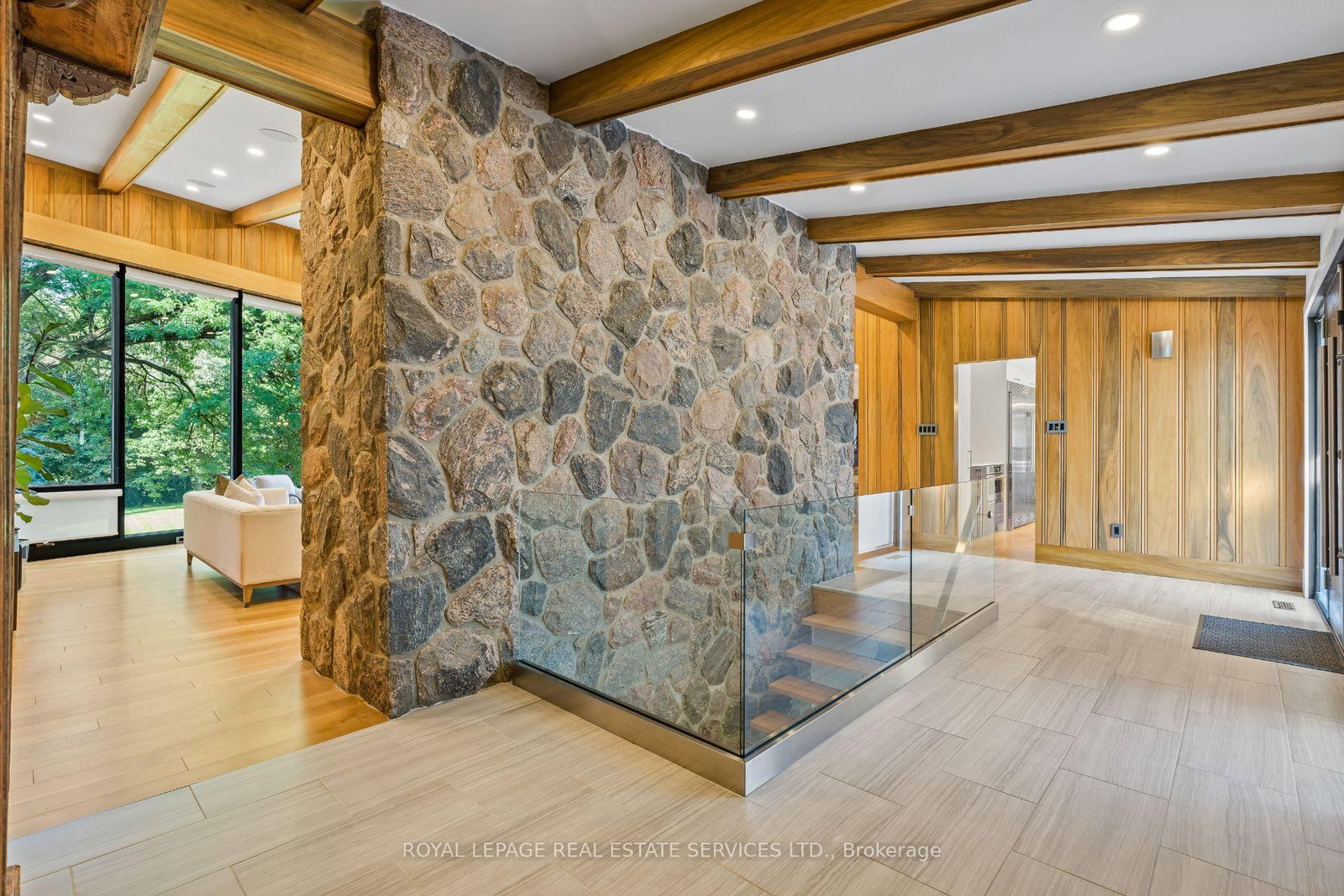 23 Lorraine Gdns, Toronto — 4