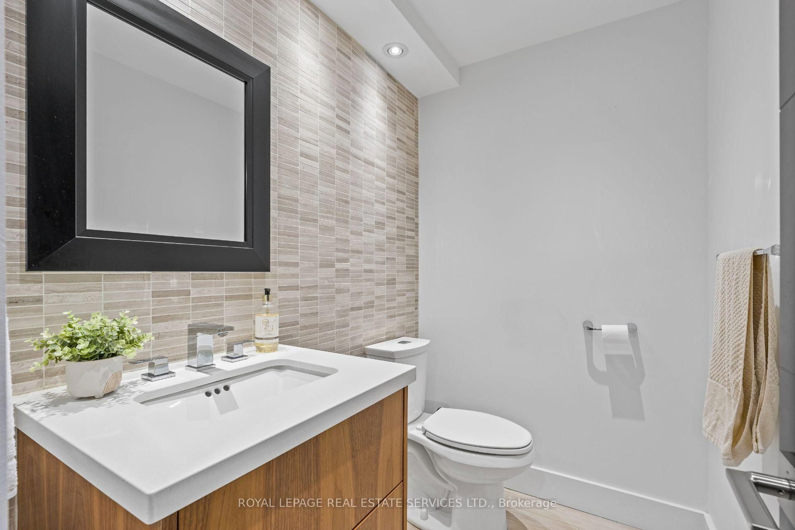 23 Lorraine Gdns, Toronto — 44