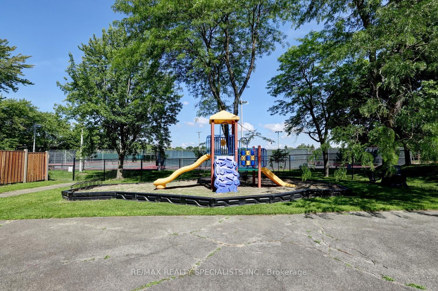 30-2445 Homelands Dr, Mississauga — 35