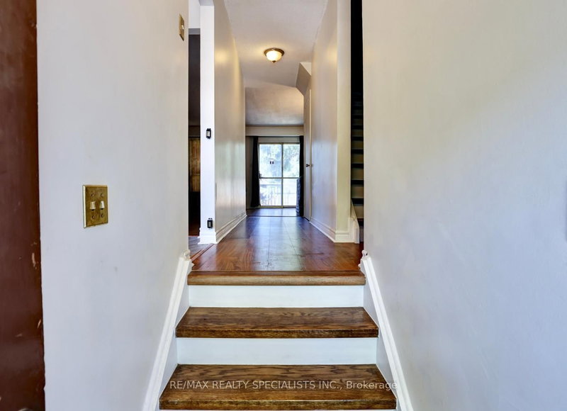 30 - 2445 Homelands Dr - Photo 5