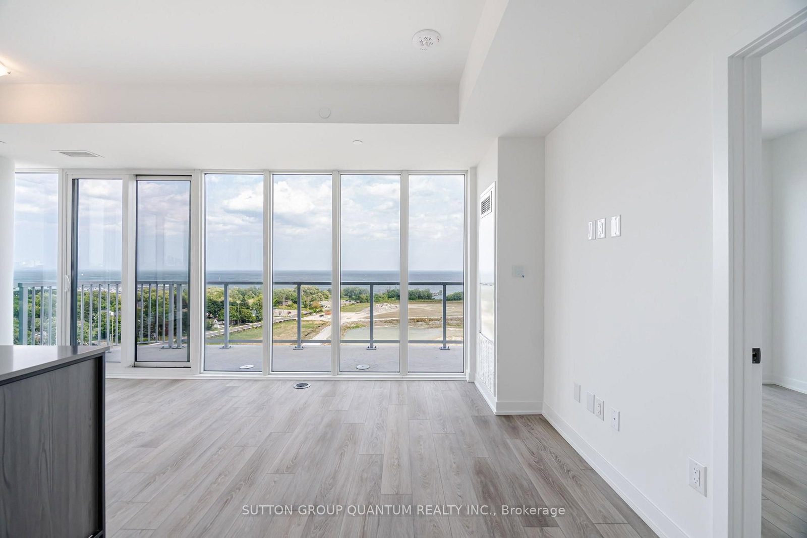 1305-220 Missinnihe Way, Mississauga — 8